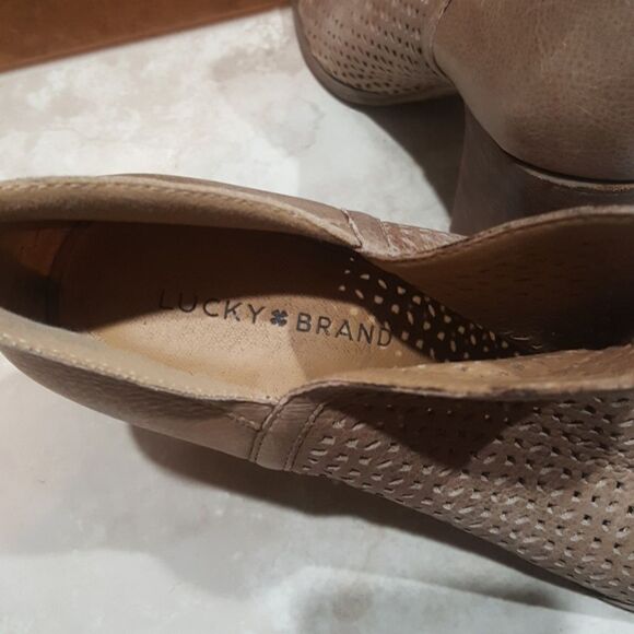 LUCKY BRAND "Livey" Booties - Size 9 1/2 - Picture 5 of 6